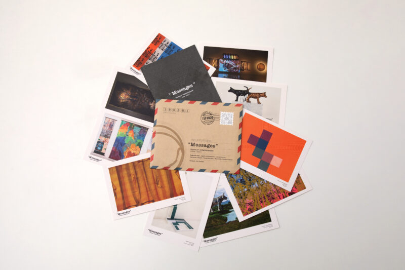 Messages Postcard collection Booklet